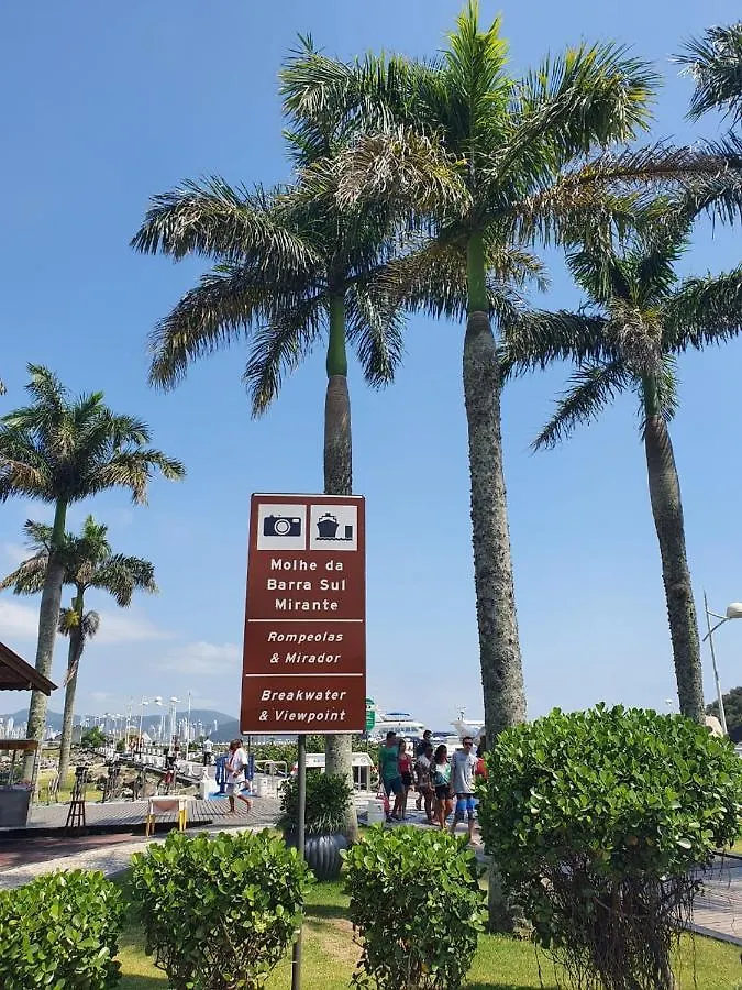 Lindo Apto, 100Metros Da Praia, Na Av Brasil Com A Av Central Melhor Localizacao Balneário Camboriú Brasilien