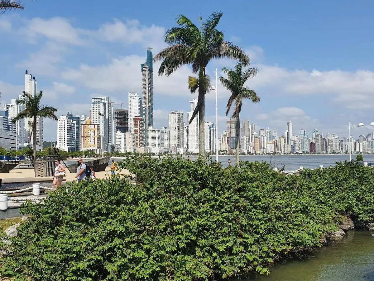 Lindo Apto, 100Metros Da Praia, Na Av Brasil Com A Av Central Melhor Localizacao Balneário Camboriú Brasilien